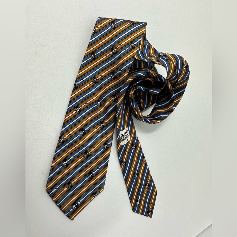 Vintage Hermes tie 424 PA belt design
